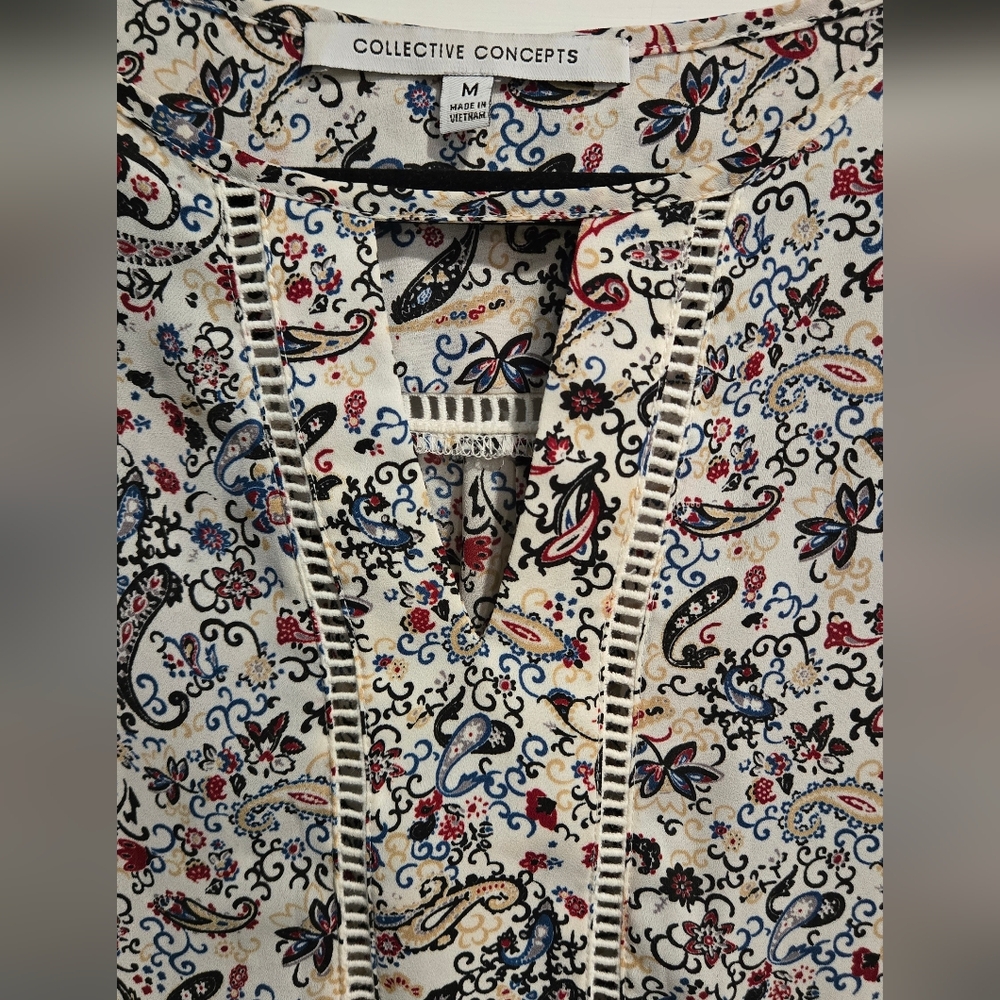 Collective Concepts Floral Paisley Blouse - Picture 3 of 7